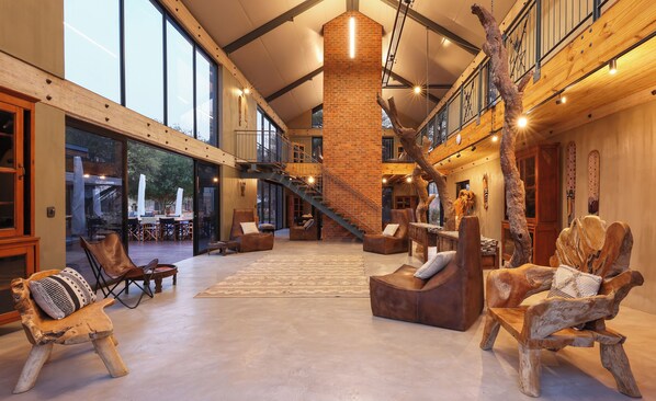 Reception - Naka Luxury Safari Lodge (Thabazimbi)