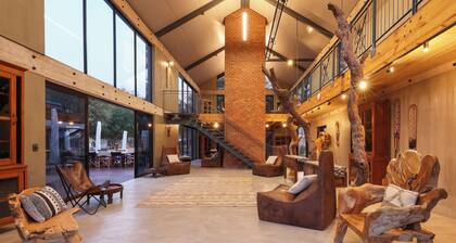 Naka Luxury Safari Lodge