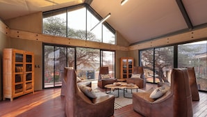 Reception - Naka Luxury Safari Lodge (Thabazimbi)