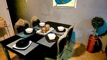 House, 3 Bedrooms, Smoking, Patio | Dining