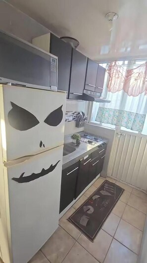 House, 3 Bedrooms, Smoking, Patio | Interior