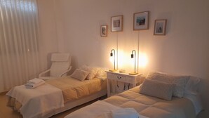 2 Schlafzimmer, Bügeleisen/Bügelbrett, Reisekinderbett, kostenloses WLAN