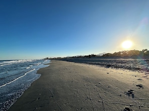 Beach nearby - Alba | Air-conditioned, Wi-Fi, PMR, beach 20 metres away (Borgo)