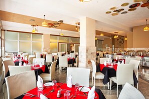 Restaurant - Maanzoni 680 hotel (Nairobi)