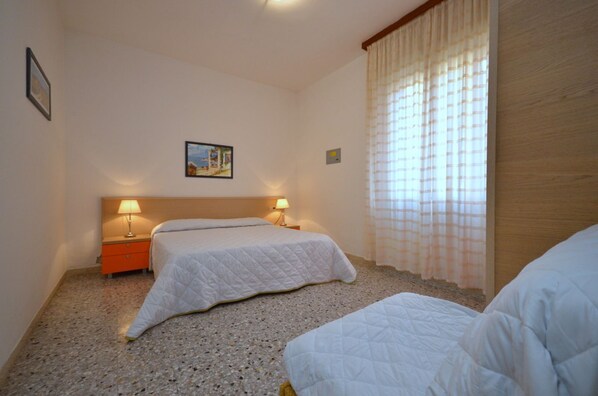 2 bedrooms