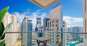 Balcony view - LUX The Shemara Marina View Suite (Dubai)