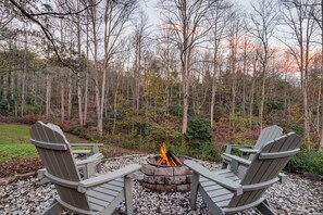 Property grounds - Artful Craftsman | Hot Tub, Firepit, and Pond | Gatlinburg + National Parks (Gatlinburg)