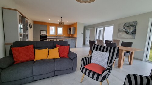 Villa neuve 115m2  6 pers  A PIED: Marché commerces, plages, pistes cyclables