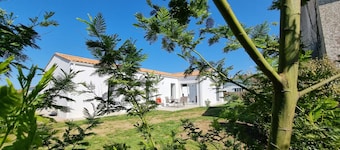 New villa 115m2 6 pers Wifi Walking distance to shops, beaches, bike paths 