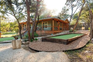 Exterior - Rio Ranchita - Elegant & Cozy River Retreat / Quick Walk to Square (Wimberley)