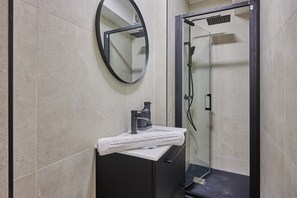 Apartment | Bathroom