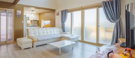2 bedrooms, free WiFi