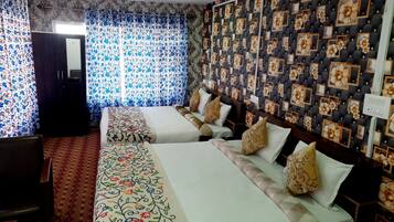 Iron/ironing board, free WiFi