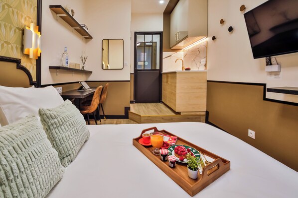 Safe på rommet, strykejern/-brett og wi-fi (inkludert)