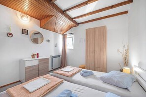 1 bedroom, iron/ironing board, free WiFi, bed sheets