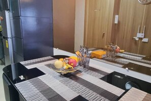 Appartement, 1 chambre, balcon | Restauration