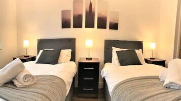 2 bedrooms, desk, iron/ironing board, free WiFi