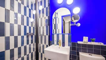 Studio | Bathroom