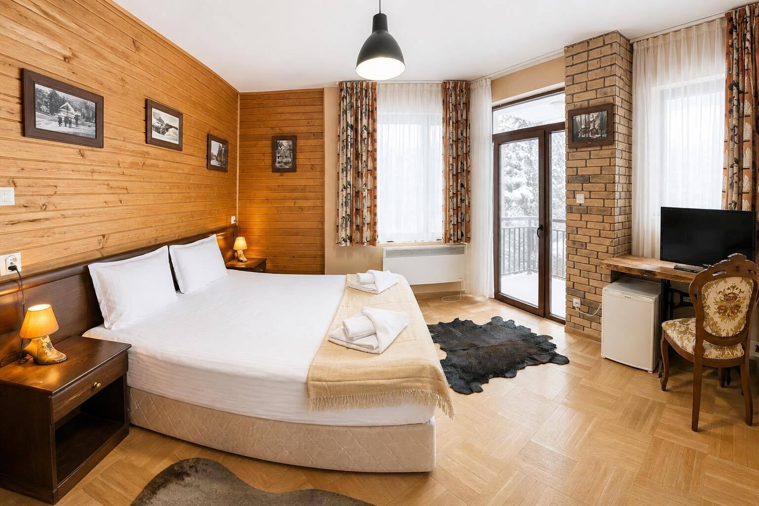 9 bedrooms, iron/ironing board, internet, bed sheets