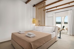 Iron/ironing board, WiFi, bed sheets - Onar Luxury Suite Fysis – Jacuzzi Terrace (6475+87G Archangelos, Greece)