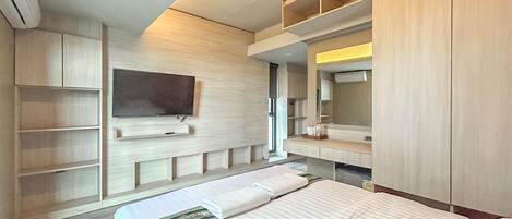 Superior Double Room, City View