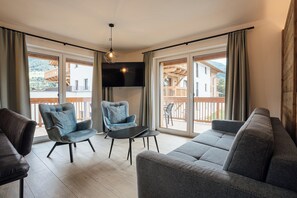 Apartment, 2 Bedrooms | Living area