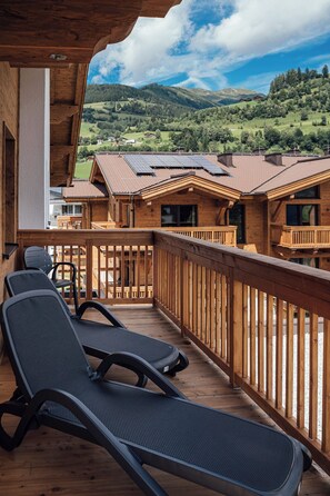 Apartment, 4 Bedrooms | Terrace/patio