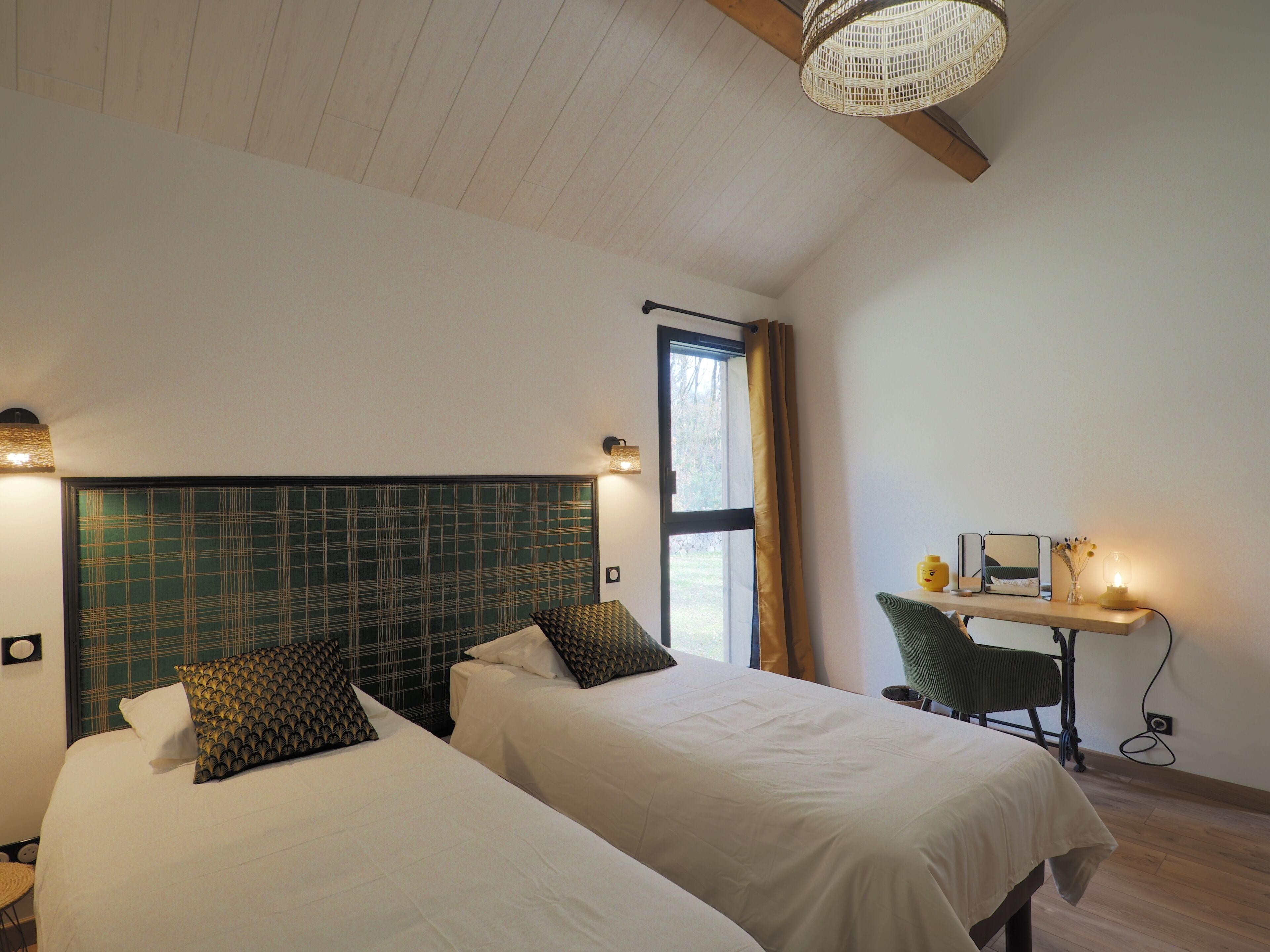 3 chambres, fer et planche à repasser, lit parapluie, Wi-Fi gratuit