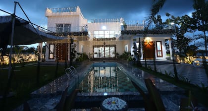 Poorna: New Luxury 5 BHK Farmhouse w/Pool, Jacuzzi & Views