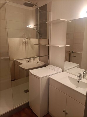 Bathroom - Stylish 1 bed apartment / Centre Port (CAP D AGDE)