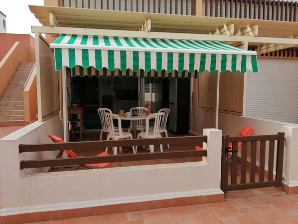 Outdoor dining - Studio apartment / Centre Port (CAP D AGDE)
