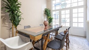 Luokittelematon kuva, 2 kautta 28, painike