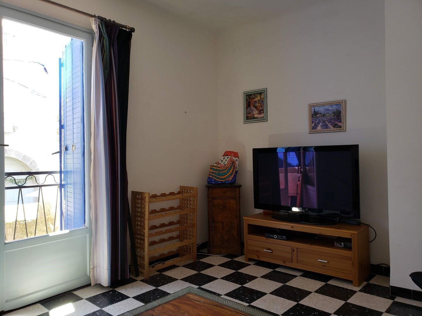 TV