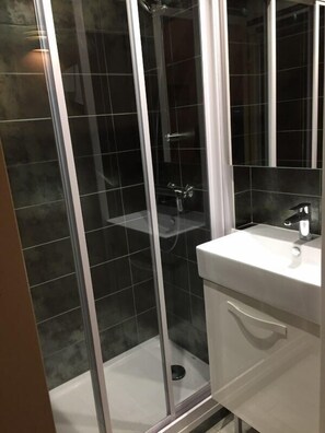 Bathroom - 1 bed + gallery apartment / Ile des Marinas (CAP D'AGDE)