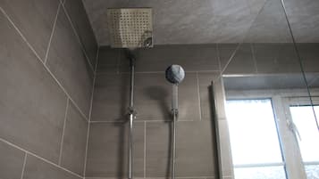 House | Bathroom | Shower, hair dryer, towels