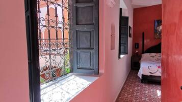 Deluxe House, City View | 3 bedrooms, free WiFi