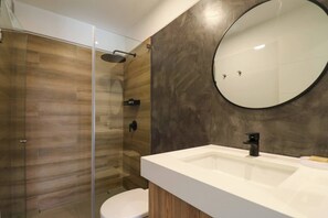 Shower, hair dryer, towels - w* | Elegant 2BR with balcony in San Isidro (San Isidro)