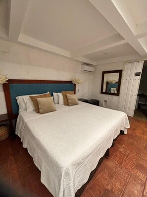 3 bedrooms, bed sheets