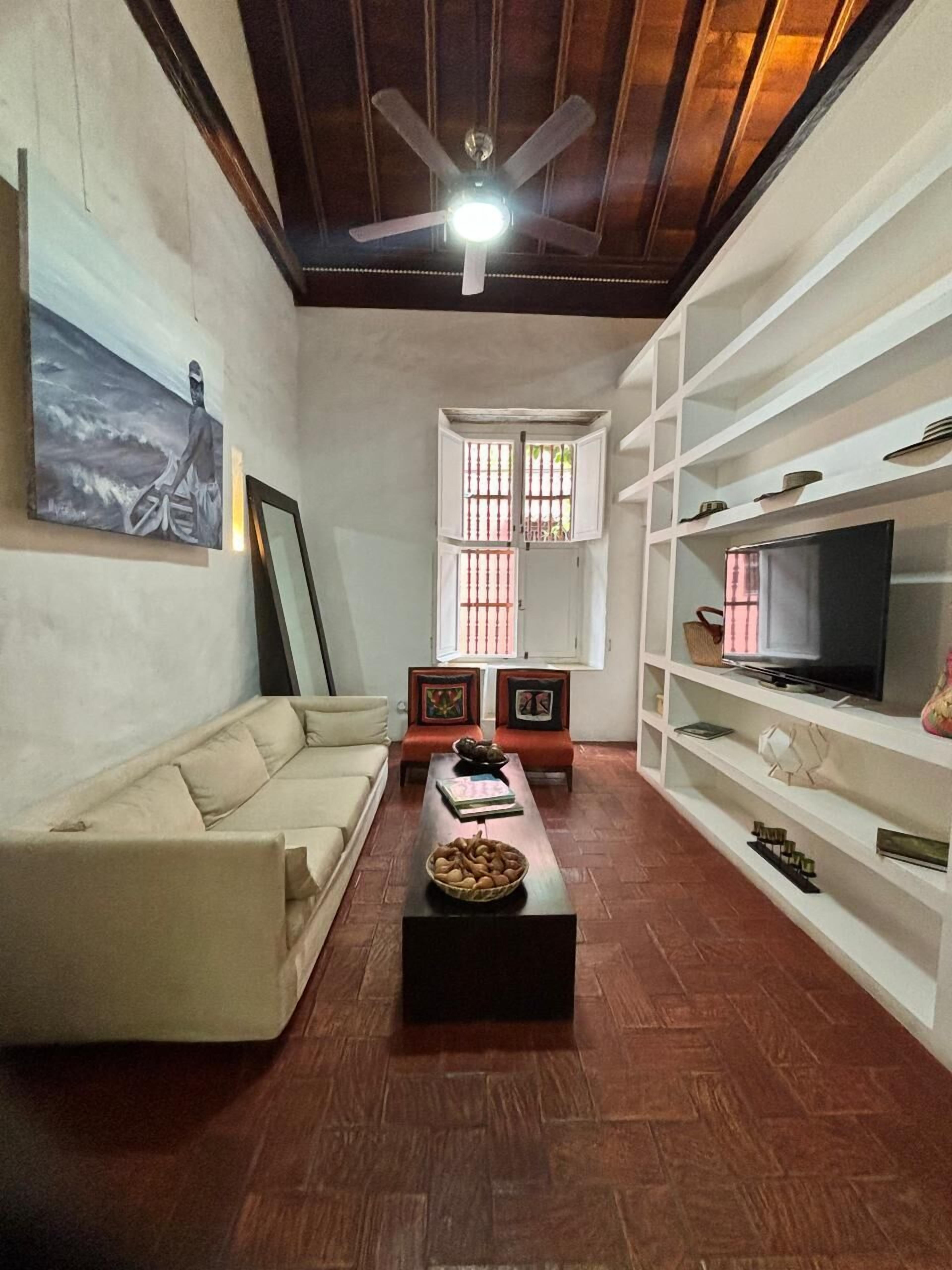 Fernseher, Arbeitsbereiche