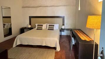 3 habitaciones y ropa de cama