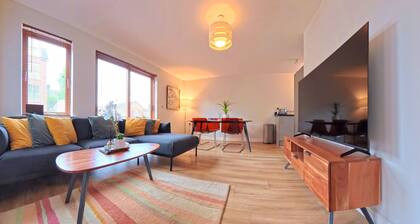 The Eastside Escape! Stunning 2 Bed Walk Anywhere