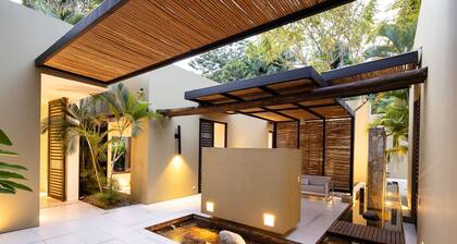 w* | Splendid 5BR Villa at Mesa de Yeguas