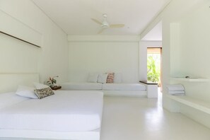 4 bedrooms, desk, iron/ironing board, WiFi