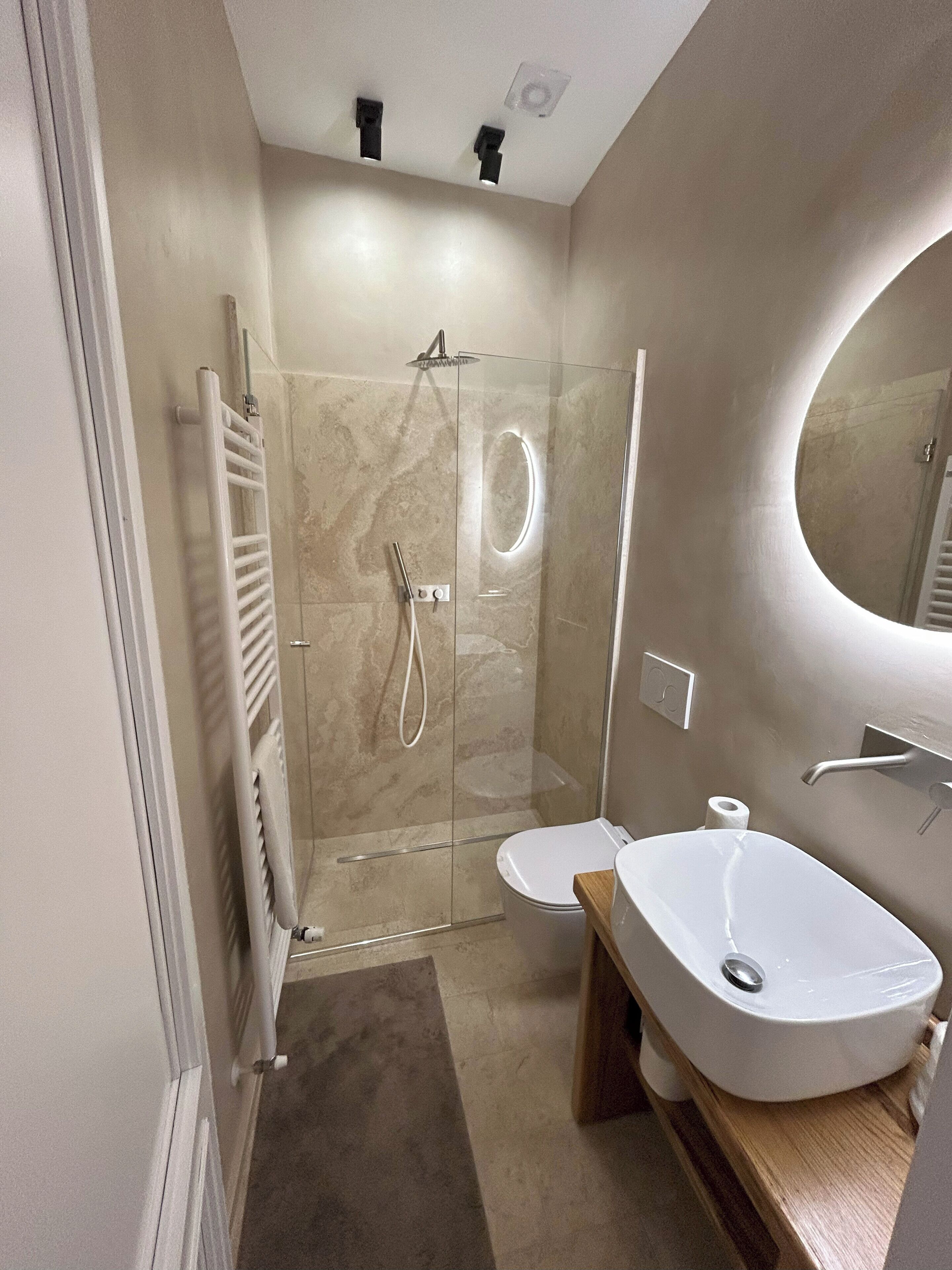 Apartment, Balcony | Bathroom