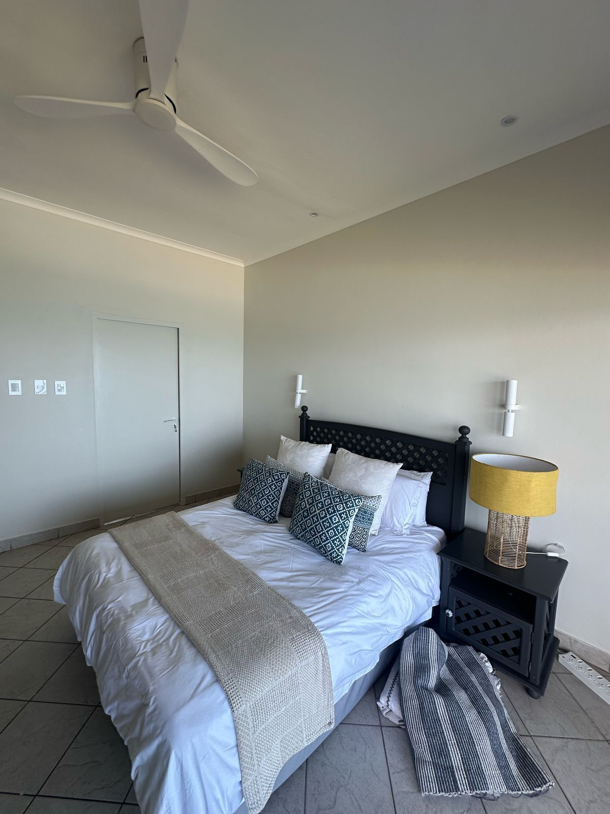 New-beachfront Cosy House, Dolphincoast, Tinley Manor W. Ac    "4.92" At Airbn - Dolphin Coast