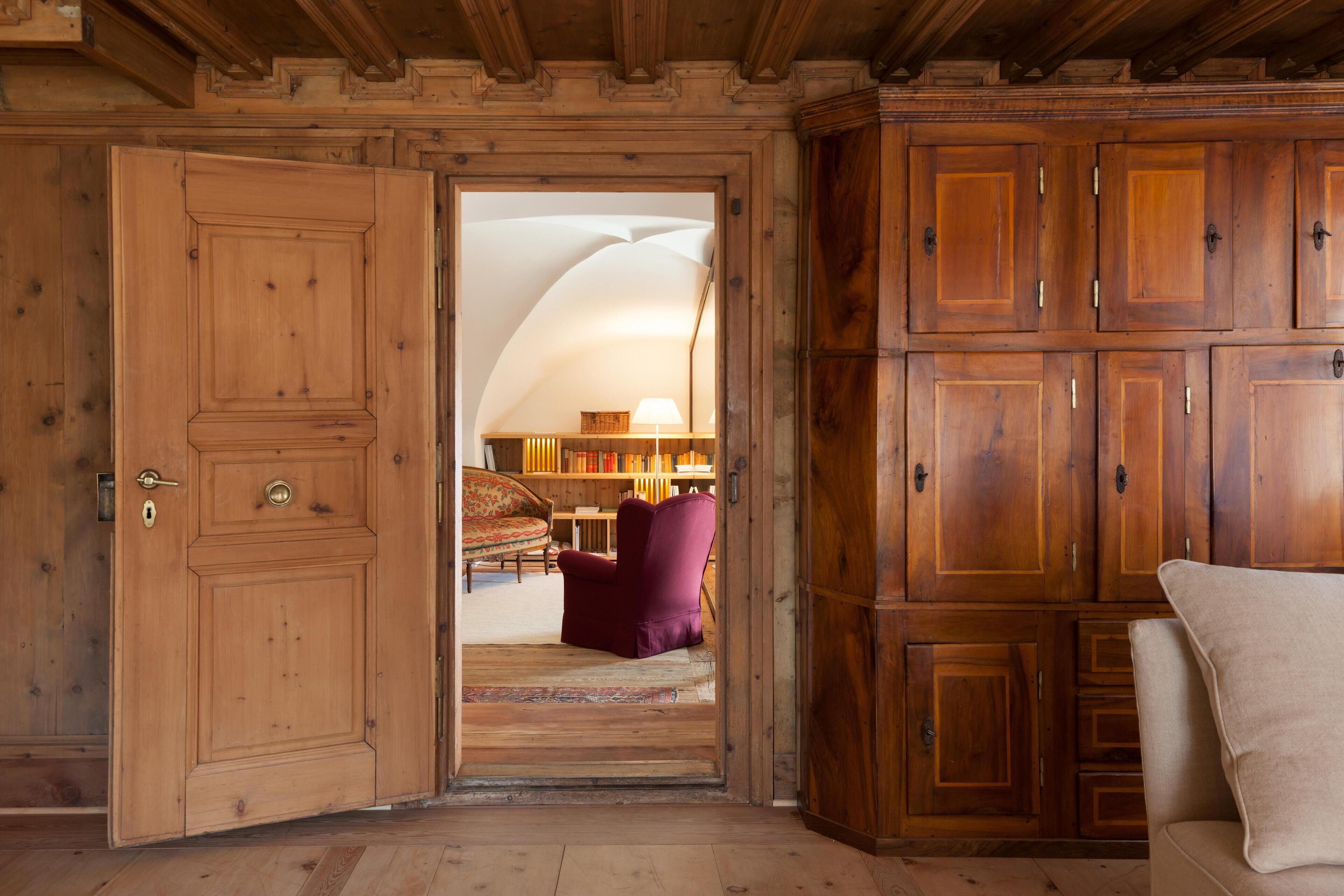 Ches'ota: Historic Engadine House With Garden And Modern Flair - Saint Moritz