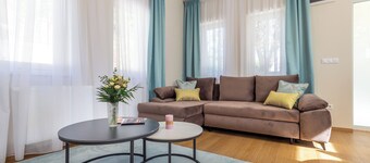 เนเมส อพาร์ตเมนต์