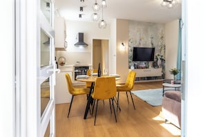 Standard-Apartment, 1 Schlafzimmer, Mikrowelle (Nemes Apartment The Great) | Speisen