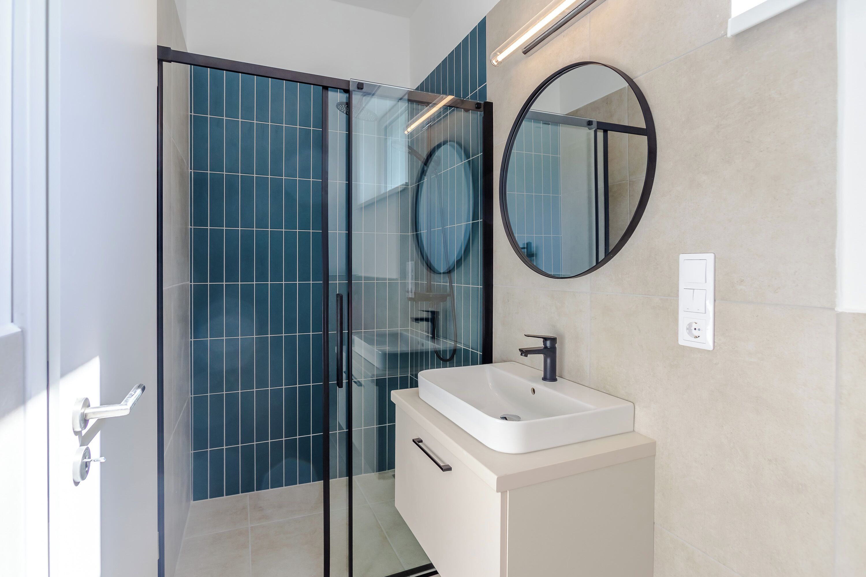 Standard Apartment, Multiple Bedrooms (Nemes Apartment The Great) | Bathroom | Shower, hair dryer, towels, soap