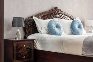 Familienapartment, Balkon, Stadtblick | 2 Schlafzimmer, Verdunkelungsvorhänge, schallisolierte Zimmer